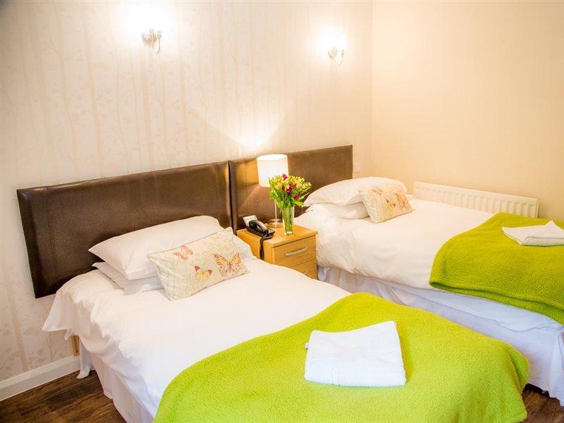 Stay And Relax At The Yew Tree Manuden Exteriér fotografie