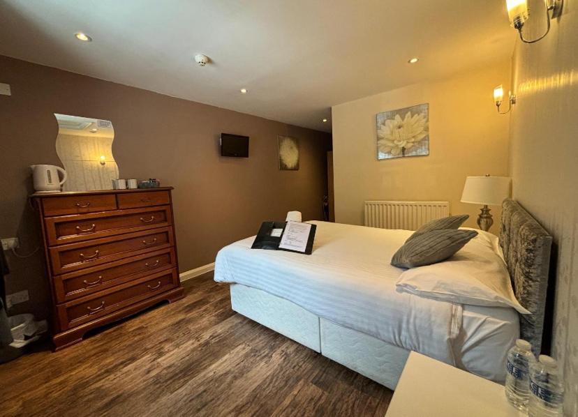 Stay And Relax At The Yew Tree Manuden Exteriér fotografie