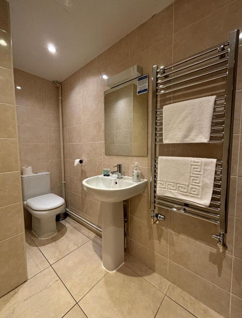 Stay And Relax At The Yew Tree Manuden Exteriér fotografie