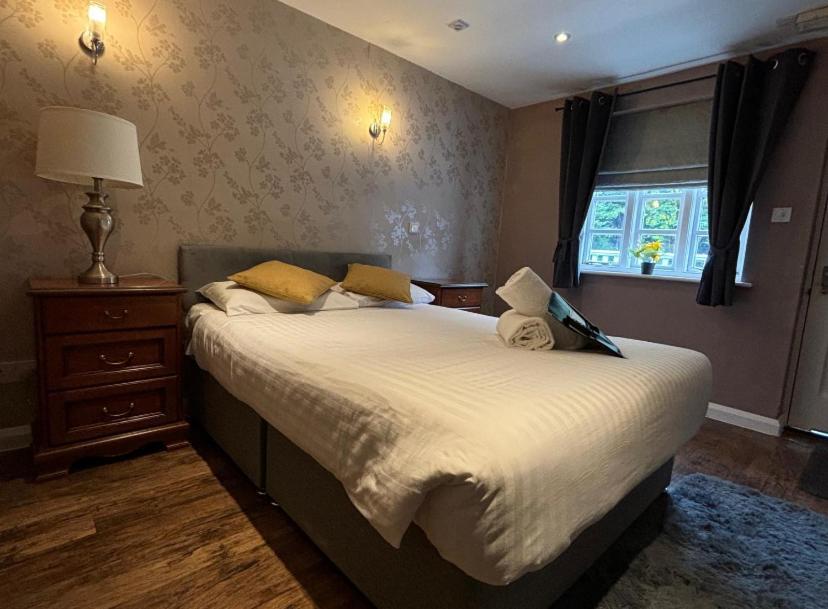 Stay And Relax At The Yew Tree Manuden Exteriér fotografie