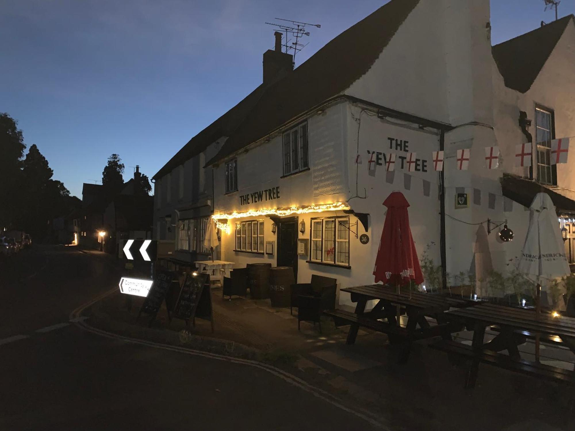 Stay And Relax At The Yew Tree Manuden Exteriér fotografie